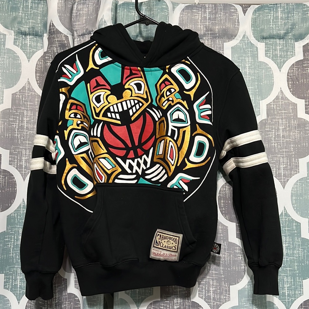 Hardwood classics by Mitchell & Ness hoodie